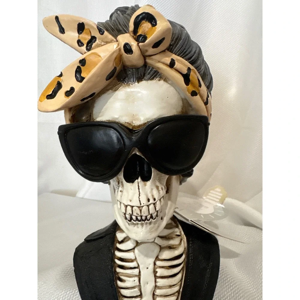 NWT Skeleton Diva Spooky Chick Bust Halloween Decor Leopard Headband Sunglasses